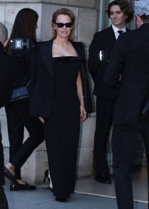 Pamela Anderson arrives at the Tom Ford Womens Collection Prêt à Porter Printemps Eté 2026 fashion show as part of Paris Fashion Week PFW in Paris, France, on October 1, 2025 Denis Guignebourg Bestimage Arrivals at the Tom Ford fashion show as part of Spring Summer 2026 Paris Fashion Week in Paris, France, on October 1, 2025 Paris France  Copyright: xDenisxGuignebourgx xBestimagexDenisxGuignebourgx xBestimagex
