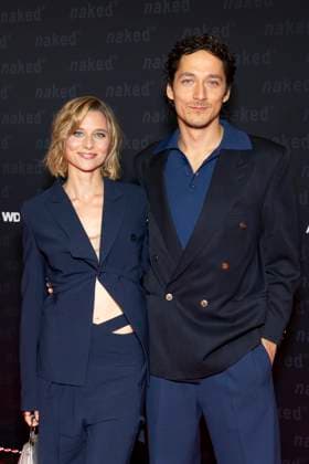 Actress Svenja JUNG left with actor Noah SAAVEDRA right , portrait, portrait, half figure, friendly, happy, laughing, at the premiere of the ARD WDR TV series ,naked, at the Filmpalast Koeln, on 01 10 2025