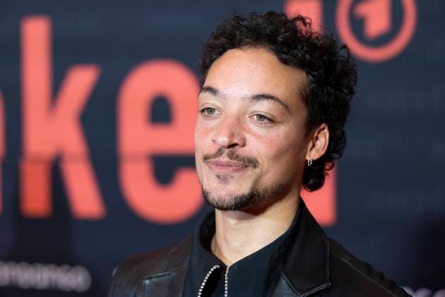 Actor Aurel MERTZ mi , portrait, portrait, friendly, laughing, at the premiere of the ARD WDR TV series ,naked, at the Filmpalast Koeln, on 01 10 2025