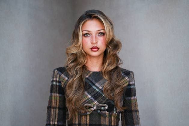PFW Acne Studios Photocall Eva Queen attending the Acne Studios Womenswear Spring Summer 2026 show as part of Paris Fashion Week in Paris, France on October 01, 2025. Photo by Aurore Marechal ABACAPRESS.COM Paris France  Copyright: xMarechalxAurore ABACAx
