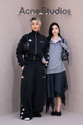 PFW Acne Studios Photocall Jey Jinhyeong and Mayu Kitazawa attending the Acne Studios Womenswear Spring Summer 2026 show as part of Paris Fashion Week in Paris, France on October 01, 2025. Photo by Aurore Marechal ABACAPRESS.COM Paris France  Copyright: xMarechalxAurore ABACAx