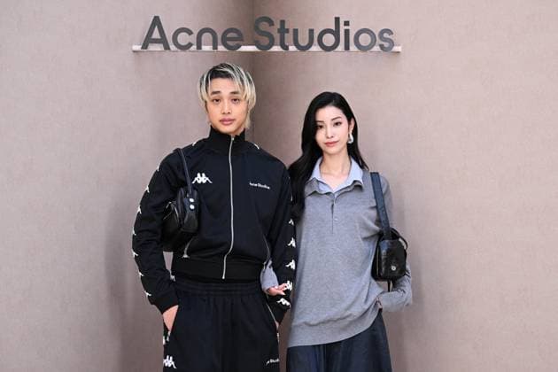 PFW Acne Studios Photocall Jey Jinhyeong and Mayu Kitazawa attending the Acne Studios Womenswear Spring Summer 2026 show as part of Paris Fashion Week in Paris, France on October 01, 2025. Photo by Aurore Marechal ABACAPRESS.COM Paris France  Copyright: xMarechalxAurore ABACAx