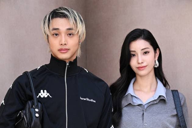 PFW Acne Studios Photocall Jey Jinhyeong and Mayu Kitazawa attending the Acne Studios Womenswear Spring Summer 2026 show as part of Paris Fashion Week in Paris, France on October 01, 2025. Photo by Aurore Marechal ABACAPRESS.COM Paris France  Copyright: xMarechalxAurore ABACAx