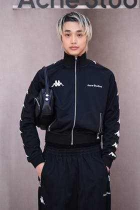 PFW Acne Studios Photocall Jey Jinhyeong attending the Acne Studios Womenswear Spring Summer 2026 show as part of Paris Fashion Week in Paris, France on October 01, 2025. Photo by Aurore Marechal ABACAPRESS.COM Paris France  Copyright: xMarechalxAurore ABACAx
