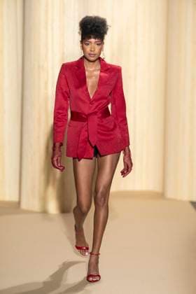 PFW - Christophe Guillarme Runway A model presents a creation by Christophe Guillarme for the Women Ready-to-wear Spring-Summer 2026 collection as part of the Paris Fashion Week, in Paris on September 30, 2025.Photo by Eliot Blondet ABACAPRESS.COM Paris France France  Copyright: xBlondetxEliot ABACAx