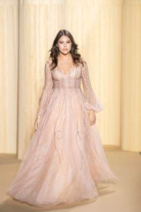 PFW - Christophe Guillarme Runway A model presents a creation by Christophe Guillarme for the Women Ready-to-wear Spring-Summer 2026 collection as part of the Paris Fashion Week, in Paris on September 30, 2025.Photo by Eliot Blondet ABACAPRESS.COM Paris France France  Copyright: xBlondetxEliot ABACAx