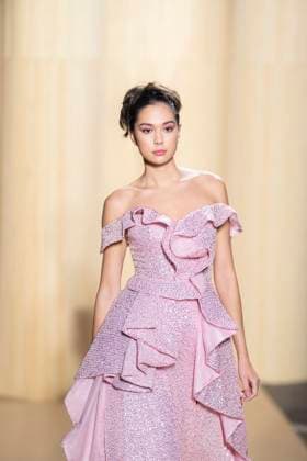 PFW - Christophe Guillarme Runway A model presents a creation by Christophe Guillarme for the Women Ready-to-wear Spring-Summer 2026 collection as part of the Paris Fashion Week, in Paris on September 30, 2025.Photo by Eliot Blondet ABACAPRESS.COM Paris France France  Copyright: xBlondetxEliot ABACAx