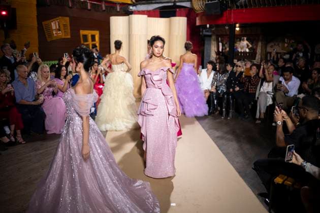 PFW - Christophe Guillarme Runway A model presents a creation by Christophe Guillarme for the Women Ready-to-wear Spring-Summer 2026 collection as part of the Paris Fashion Week, in Paris on September 30, 2025.Photo by Eliot Blondet ABACAPRESS.COM Paris France France  Copyright: xBlondetxEliot ABACAx