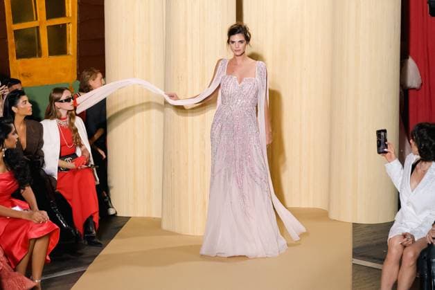 PFW - Christophe Guillarme Runway A model walks the runway during the Christophe Guillarme Womenswear Spring Summer 2026 show as part of Paris Fashion Week on October 1, 2025 in Paris, France. Photo by Jana Call me J ABACAPRESS.COM PParis Ile de France France  Copyright: xJanaxCallxmexJ ABACAx