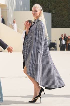 Entertainment Bilder des Tages PFW - Christian Dior Outside Arrivals Anya Taylor-Joy attends the Christian Dior Womenswear Spring Summer 2026 show as part of Paris Fashion Week on October 01, 2025 in Paris, France. Photo by ABACAPRESS.COM PAris France  Copyright: xABACAx