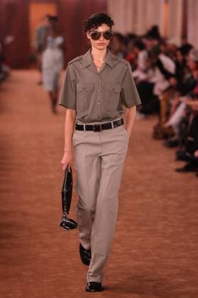 PFW - Acne Studios Runway A model walks the runway during the Acne Studios Womenswear Spring Summer 2026 show as part of Paris Fashion Week on October 01, 2025 in Paris, France. Photo by Alain-Gil Gonzalez ABACAPRESS.COM Paris France  Copyright: xGonzalezxAlain-Gil ABACAx
