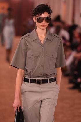 PFW - Acne Studios Runway A model walks the runway during the Acne Studios Womenswear Spring Summer 2026 show as part of Paris Fashion Week on October 01, 2025 in Paris, France. Photo by Alain-Gil Gonzalez ABACAPRESS.COM Paris France  Copyright: xGonzalezxAlain-Gil ABACAx