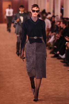 PFW - Acne Studios Runway A model walks the runway during the Acne Studios Womenswear Spring Summer 2026 show as part of Paris Fashion Week on October 01, 2025 in Paris, France. Photo by Alain-Gil Gonzalez ABACAPRESS.COM Paris France  Copyright: xGonzalezxAlain-Gil ABACAx