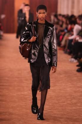 PFW - Acne Studios Runway A model walks the runway during the Acne Studios Womenswear Spring Summer 2026 show as part of Paris Fashion Week on October 01, 2025 in Paris, France. Photo by Alain-Gil Gonzalez ABACAPRESS.COM Paris France  Copyright: xGonzalezxAlain-Gil ABACAx