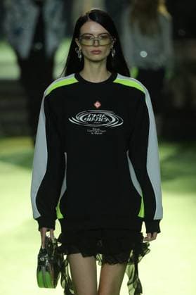 PFW - Casablanca Runway A model walks the runway during the Casablanca Womenswear Spring Summer 2026 show as part of Paris Fashion Week on October 01, 2025 in Paris, France. Photo by Alain-Gil Gonzalez ABACAPRESS.COM Paris France  Copyright: xGonzalezxAlain-Gil ABACAx