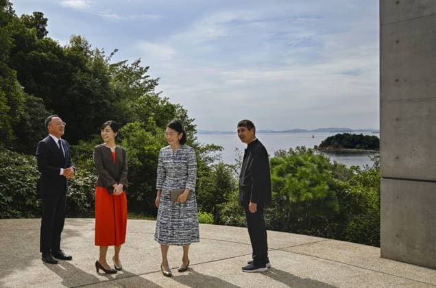 Crown princess visits museum on art island Japanese architect Tadao Ando (far R) guides Japanese Crown Princess Kiko (2nd from R) and her daughter Princess Kako at Benesse House Museum, designed by Ando, on Naoshima, an island in the western Japan prefecture of Kagawa, known for its many contemporary installations.  A14AA0004902799P