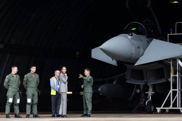 . 02 10 2025. Coningsby, United Kingdom. Kate Middleton, the Princess of Wales, during a visit to RAF Coningsby, United Kingdom.  xPoolx xi-Imagesx IIM-26267-0003