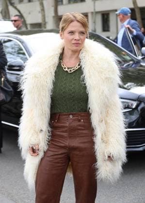 Mélanie Thierry aux arrivals du défilé Rabanne Collection Femme Prêt à Porter Printemps Eté 2026 lors de la Fashion Week de Paris PFW , à lUNESCO, à Paris, France, le 2 octobre 2025 Denis Guignebourg Bestimage Arrivals Rabanne fashion show as part of Spring Summer 2026 Paris Fashion Week on October 02, 2025 in Paris, France Paris France  Copyright: xDenisxGuignebourgx xBestimagexDenisxGuignebourgx xBestimagex