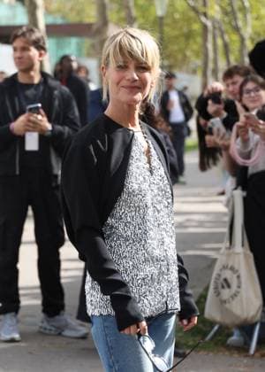 Marina Foïs aux arrivals du défilé Rabanne Collection Femme Prêt à Porter Printemps Eté 2026 lors de la Fashion Week de Paris PFW , à lUNESCO, à Paris, France, le 2 octobre 2025 Denis Guignebourg Bestimage Arrivals Rabanne fashion show as part of Spring Summer 2026 Paris Fashion Week on October 02, 2025 in Paris, France Paris France  Copyright: xDenisxGuignebourgx xBestimagexDenisxGuignebourgx xBestimagex