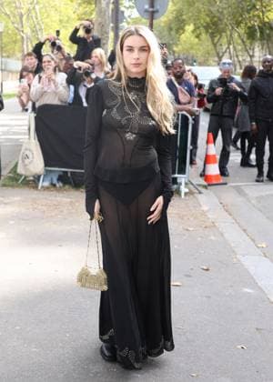 Adèle Castillon aux arrivées du défilé Rabanne Collection Femme Prêt à Porter Printemps Eté 2026 lors de la Fashion Week de Paris PFW , à lUNESCO, à Paris, France, le 2 octobre 2025 Denis Guignebourg Bestimage Arrivals Rabanne fashion show as part of Spring Summer 2026 Paris Fashion Week on October 02, 2025 in Paris, France Paris France  Copyright: xDenisxGuignebourgx xBestimagexDenisxGuignebourgx xBestimagex