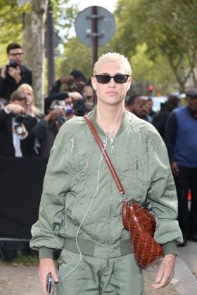 Matteo Sinet aux arrivals du défilé Rabanne Collection Femme Prêt à Porter Printemps Eté 2026 lors de la Fashion Week de Paris PFW , à lUNESCO, à Paris, France, le 2 octobre 2025 Denis Guignebourg Bestimage Arrivals Rabanne fashion show as part of Spring Summer 2026 Paris Fashion Week on October 02, 2025 in Paris, France Paris France  Copyright: xDenisxGuignebourgx xBestimagexDenisxGuignebourgx xBestimagex