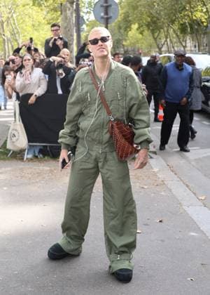 Matteo Sinet aux arrivals du défilé Rabanne Collection Femme Prêt à Porter Printemps Eté 2026 lors de la Fashion Week de Paris PFW , à lUNESCO, à Paris, France, le 2 octobre 2025 Denis Guignebourg Bestimage Arrivals Rabanne fashion show as part of Spring Summer 2026 Paris Fashion Week on October 02, 2025 in Paris, France Paris France  Copyright: xDenisxGuignebourgx xBestimagexDenisxGuignebourgx xBestimagex