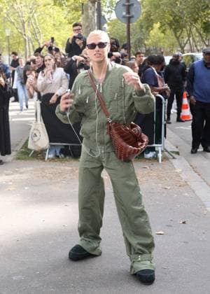 Matteo Sinet aux arrivals du défilé Rabanne Collection Femme Prêt à Porter Printemps Eté 2026 lors de la Fashion Week de Paris PFW , à lUNESCO, à Paris, France, le 2 octobre 2025 Denis Guignebourg Bestimage Arrivals Rabanne fashion show as part of Spring Summer 2026 Paris Fashion Week on October 02, 2025 in Paris, France Paris France  Copyright: xDenisxGuignebourgx xBestimagexDenisxGuignebourgx xBestimagex