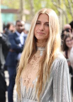Guest aux arrivées du défilé Rabanne Collection Femme Prêt à Porter Printemps Eté 2026 lors de la Fashion Week de Paris PFW , à lUNESCO, à Paris, France, le 2 octobre 2025 Denis Guignebourg Bestimage Arrivals Rabanne fashion show as part of Spring Summer 2026 Paris Fashion Week on October 02, 2025 in Paris, France Paris France  Copyright: xDenisxGuignebourgx xBestimagexDenisxGuignebourgx xBestimagex