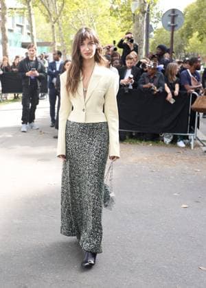 Ari Fournier aux arrivals du défilé Rabanne Collection Femme Prêt à Porter Printemps Eté 2026 lors de la Fashion Week de Paris PFW , à lUNESCO, à Paris, France, le 2 octobre 2025 Denis Guignebourg Bestimage Arrivals Rabanne fashion show as part of Spring Summer 2026 Paris Fashion Week on October 02, 2025 in Paris, France Paris France  Copyright: xDenisxGuignebourgx xBestimagexDenisxGuignebourgx xBestimagex