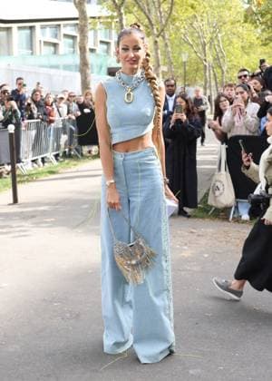 Malika Ménard aux arrivals du défilé Rabanne Collection Femme Prêt à Porter Printemps Eté 2026 lors de la Fashion Week de Paris PFW , à lUNESCO, à Paris, France, le 2 octobre 2025 Denis Guignebourg Bestimage Arrivals Rabanne fashion show as part of Spring Summer 2026 Paris Fashion Week on October 02, 2025 in Paris, France Paris France  Copyright: xDenisxGuignebourgx xBestimagexDenisxGuignebourgx xBestimagex