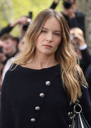 Diane Rouxel aux arrivals du défilé Rabanne Collection Femme Prêt à Porter Printemps Eté 2026 lors de la Fashion Week de Paris PFW , à lUNESCO, à Paris, France, le 2 octobre 2025 Denis Guignebourg Bestimage Arrivals Rabanne fashion show as part of Spring Summer 2026 Paris Fashion Week on October 02, 2025 in Paris, France Paris France  Copyright: xDenisxGuignebourgx xBestimagexDenisxGuignebourgx xBestimagex