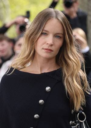 Diane Rouxel aux arrivals du défilé Rabanne Collection Femme Prêt à Porter Printemps Eté 2026 lors de la Fashion Week de Paris PFW , à lUNESCO, à Paris, France, le 2 octobre 2025 Denis Guignebourg Bestimage Arrivals Rabanne fashion show as part of Spring Summer 2026 Paris Fashion Week on October 02, 2025 in Paris, France Paris France  Copyright: xDenisxGuignebourgx xBestimagexDenisxGuignebourgx xBestimagex