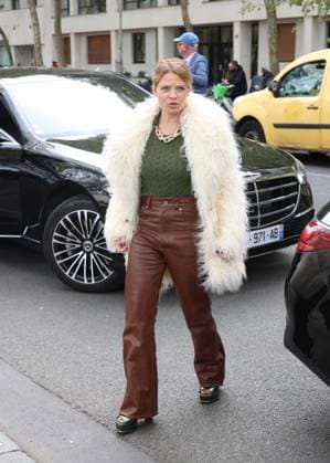 Mélanie Thierry aux arrivals du défilé Rabanne Collection Femme Prêt à Porter Printemps Eté 2026 lors de la Fashion Week de Paris PFW , à lUNESCO, à Paris, France, le 2 octobre 2025 Denis Guignebourg Bestimage Arrivals Rabanne fashion show as part of Spring Summer 2026 Paris Fashion Week on October 02, 2025 in Paris, France Paris France  Copyright: xDenisxGuignebourgx xBestimagexDenisxGuignebourgx xBestimagex