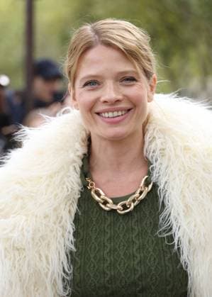 Mélanie Thierry aux arrivals du défilé Rabanne Collection Femme Prêt à Porter Printemps Eté 2026 lors de la Fashion Week de Paris PFW , à lUNESCO, à Paris, France, le 2 octobre 2025 Denis Guignebourg Bestimage Arrivals Rabanne fashion show as part of Spring Summer 2026 Paris Fashion Week on October 02, 2025 in Paris, France Paris France  Copyright: xDenisxGuignebourgx xBestimagexDenisxGuignebourgx xBestimagex