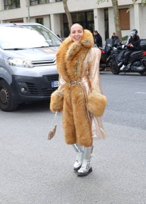 Carla Ginola aux arrivées du défilé Rabanne Collection Femme Prêt à Porter Printemps Eté 2026 lors de la Fashion Week de Paris PFW , à lUNESCO, à Paris, France, le 2 octobre 2025 Denis Guignebourg Bestimage Arrivals Rabanne fashion show as part of Spring Summer 2026 Paris Fashion Week on October 02, 2025 in Paris, France Paris France  Copyright: xDenisxGuignebourgx xBestimagexDenisxGuignebourgx xBestimagex