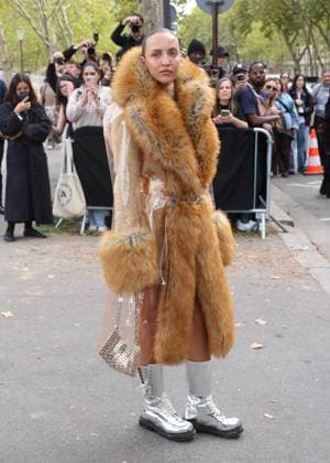 Carla Ginola aux arrivées du défilé Rabanne Collection Femme Prêt à Porter Printemps Eté 2026 lors de la Fashion Week de Paris PFW , à lUNESCO, à Paris, France, le 2 octobre 2025 Denis Guignebourg Bestimage Arrivals Rabanne fashion show as part of Spring Summer 2026 Paris Fashion Week on October 02, 2025 in Paris, France Paris France  Copyright: xDenisxGuignebourgx xBestimagexDenisxGuignebourgx xBestimagex