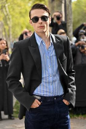 PFW Rabanne Outside Arrivals Corey Fogelmanis arriving at Rabanne show during Paris Fashion Week in Paris, France on October 2, 2025. Photo by Julien Reynaud APS-Medias ABACAPRESS.COM Paris France  Copyright: xReynaudxJulien APS-Medias ABACAx