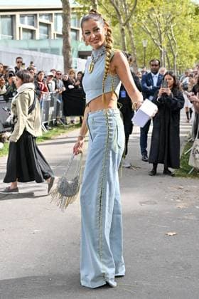 PFW Rabanne Outside Arrivals Malika Menard arriving at Rabanne show during Paris Fashion Week in Paris, France on October 2, 2025. Photo by Julien Reynaud APS-Medias ABACAPRESS.COM Paris France  Copyright: xReynaudxJulien APS-Medias ABACAx