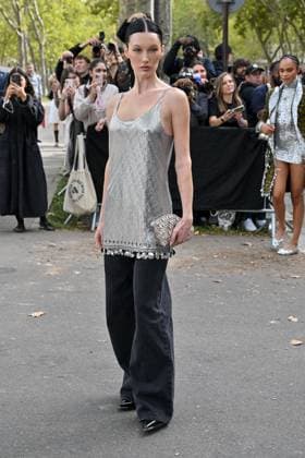 PFW Rabanne Outside Arrivals Meredith Duxbury arriving at Rabanne show during Paris Fashion Week in Paris, France on October 2, 2025. Photo by Julien Reynaud APS-Medias ABACAPRESS.COM Paris France  Copyright: xReynaudxJulien APS-Medias ABACAx
