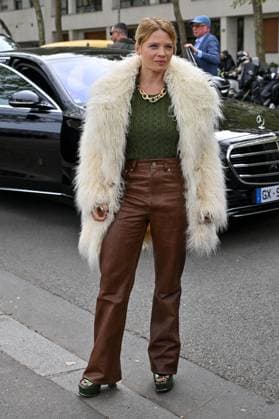 PFW Rabanne Outside Arrivals Melanie Thierry arriving at Rabanne show during Paris Fashion Week in Paris, France on October 2, 2025. Photo by Julien Reynaud APS-Medias ABACAPRESS.COM Paris France  Copyright: xReynaudxJulien APS-Medias ABACAx
