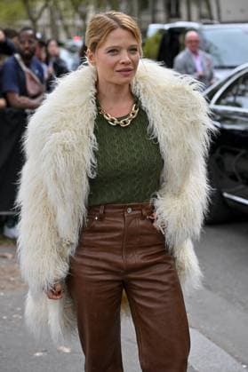 PFW Rabanne Outside Arrivals Melanie Thierry arriving at Rabanne show during Paris Fashion Week in Paris, France on October 2, 2025. Photo by Julien Reynaud APS-Medias ABACAPRESS.COM Paris France  Copyright: xReynaudxJulien APS-Medias ABACAx