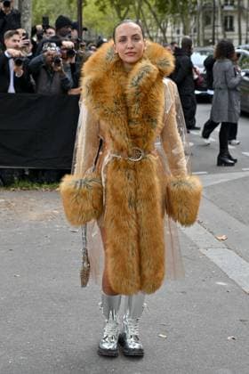 PFW Rabanne Outside Arrivals Carla Ginola arriving at Rabanne show during Paris Fashion Week in Paris, France on October 2, 2025. Photo by Julien Reynaud APS-Medias ABACAPRESS.COM Paris France  Copyright: xReynaudxJulien APS-Medias ABACAx