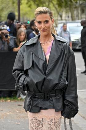 PFW Rabanne Outside Arrivals Guest arriving at Rabanne show during Paris Fashion Week in Paris, France on October 2, 2025. Photo by Julien Reynaud APS-Medias ABACAPRESS.COM Paris France  Copyright: xReynaudxJulien APS-Medias ABACAx