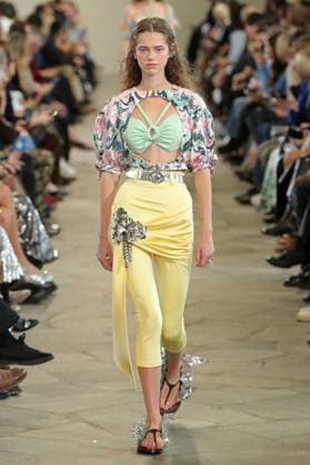 PFW - Rabanne Runway A model walks the runway during the Rabanne Womenswear Spring Summer 2026 show as part of Paris Fashion Week on October 02, 2025 in Paris, France. Photo by Alain-Gil Gonzalez ABACAPRESS.COM Paris France  Copyright: xGonzalezxAlain-Gil ABACAx