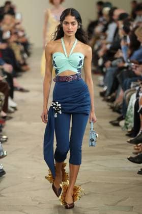 PFW - Rabanne Runway A model walks the runway during the Rabanne Womenswear Spring Summer 2026 show as part of Paris Fashion Week on October 02, 2025 in Paris, France. Photo by Alain-Gil Gonzalez ABACAPRESS.COM Paris France  Copyright: xGonzalezxAlain-Gil ABACAx