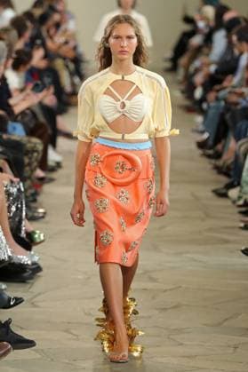 PFW - Rabanne Runway A model walks the runway during the Rabanne Womenswear Spring Summer 2026 show as part of Paris Fashion Week on October 02, 2025 in Paris, France. Photo by Alain-Gil Gonzalez ABACAPRESS.COM Paris France  Copyright: xGonzalezxAlain-Gil ABACAx