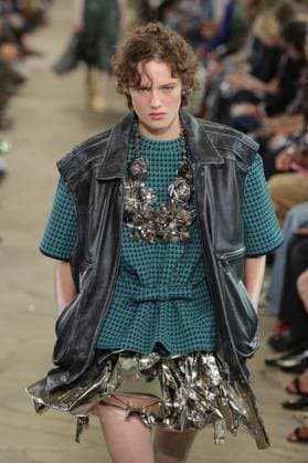 PFW - Rabanne Runway A model walks the runway during the Rabanne Womenswear Spring Summer 2026 show as part of Paris Fashion Week on October 02, 2025 in Paris, France. Photo by Alain-Gil Gonzalez ABACAPRESS.COM Paris France  Copyright: xGonzalezxAlain-Gil ABACAx