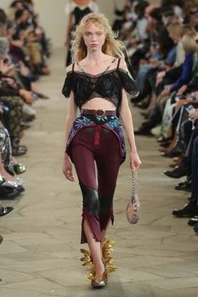 PFW - Rabanne Runway A model walks the runway during the Rabanne Womenswear Spring Summer 2026 show as part of Paris Fashion Week on October 02, 2025 in Paris, France. Photo by Alain-Gil Gonzalez ABACAPRESS.COM Paris France  Copyright: xGonzalezxAlain-Gil ABACAx