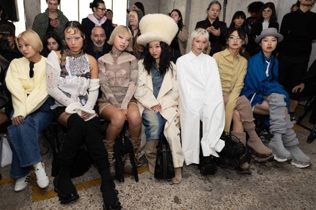Valerie Zhang, Yifan, Lera Shu, Kicki Yang Zhang, Linlin at Grounds Fashion Show Ready to Wear Collection Spring Summer 2026 during Paris Fashion Week PFW on 2nd, October, 2025 Jeremy MELLOUL Bestimage Celebrities at Grounds Fashion Show Ready to Wear Collection Spring Summer 2026 during Paris Fashion Week on 2nd, October, 2025  Copyright: xJeremyxMelloulx xBestimagexJeremyxMelloulx xBestimagex