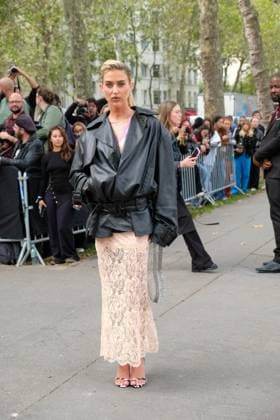 PFW - Paco Rabanne Outside Arrivals Emili Sindlev wears a black leather jacket, a pink lace midi dress and black and white zebra printed heeled Emili Sindlev at Paco Rabanne show during the Womenswear Spring Summer 2026 as part of Paris Fashion Week on October 2, 2025 in Paris, France. Photo by Robin Psaila ABACAPRESS.COM Paris France  Copyright: xPsailaxRobin ABACAx